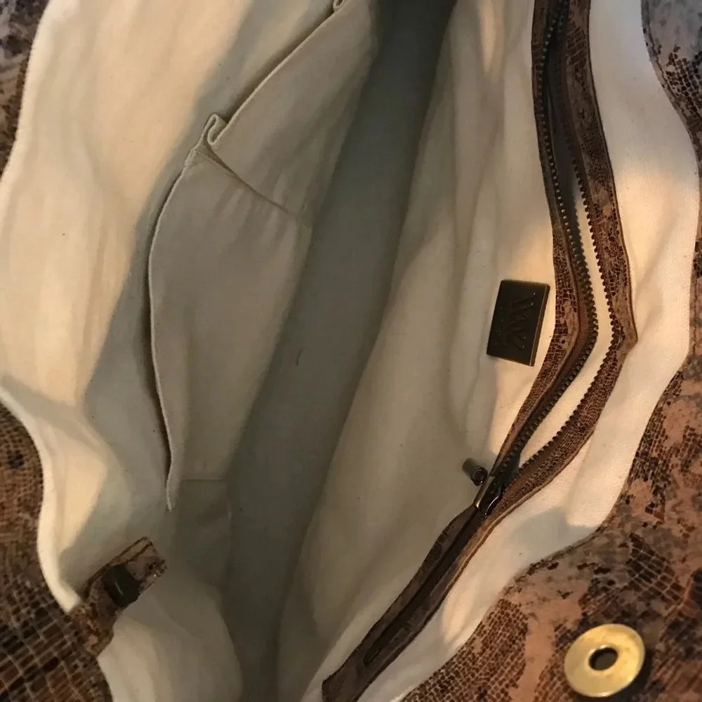 W by worth black purse - Picture 7 of 12
